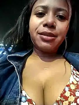 Snapshot of cindy_damm chatting on 12/22/24, 12:39 cindy damm online show from 12/22/24, 12:39