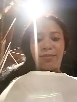 Snapshot of cindy_damm chatting on 01/01/25, 05:33 cindy damm online show from 01/01/25, 05:33