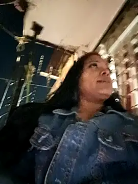 Snapshot of cindy_damm chatting on 01/14/25, 01:04 cindy damm online show from 01/14/25, 01:04