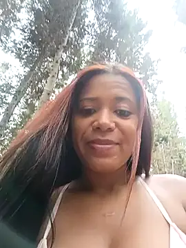 Snapshot of cindy_damm chatting on 02/18/25, 06:37 cindy damm online show from 02/18/25, 06:37
