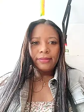 Snapshot of cindy_damm chatting on 10/03/25, 07:00 cindy damm online show from 10/03/25, 07:00
