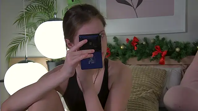 AshleyDouglas online show from 12/16/24, 04:45