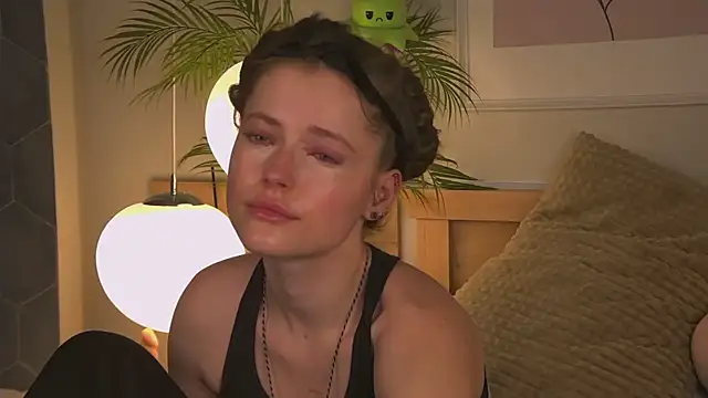 AshleyDouglas online show from 01/25/25, 02:26