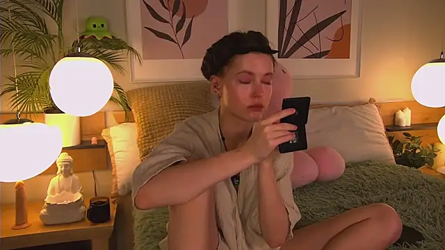 AshleyDouglas online show from 03/02/25, 04:07