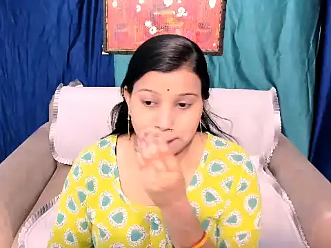 kendracox21 online show from 04/14/26, 04:07