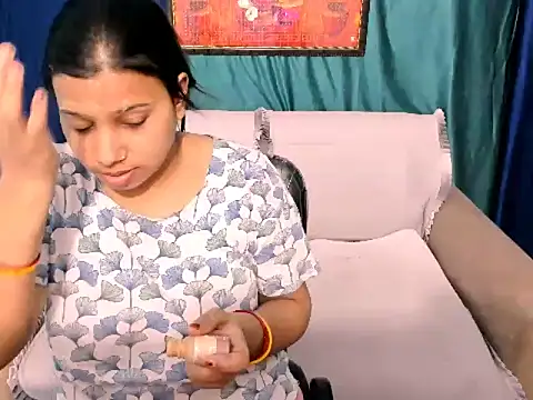 kendracox21 online show from 04/26/26, 03:04