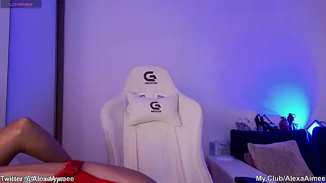 Snapshot of AlexaAimee chatting on 10/30/25, 09:37 AlexaAimee online show from 10/30/25, 09:37