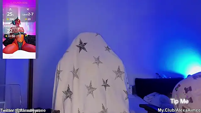 Snapshot of AlexaAimee chatting on 11/19/25, 01:27 AlexaAimee online show from 11/19/25, 01:27