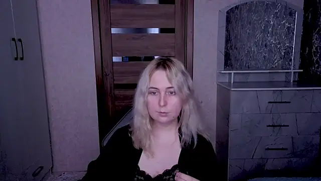 Kristy-Max online show from 04/28/26, 02:27