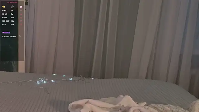 Snapshot of SunnyRisha chatting on 10/26/25, 05:24 SunnyRisha online show from 10/26/25, 05:24