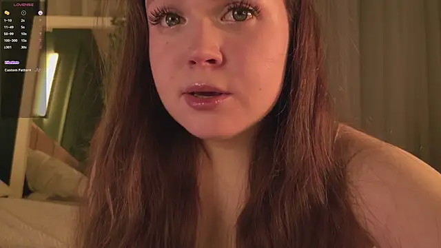 Snapshot of SunnyRisha chatting on 11/30/25, 05:22 SunnyRisha online show from 11/30/25, 05:22