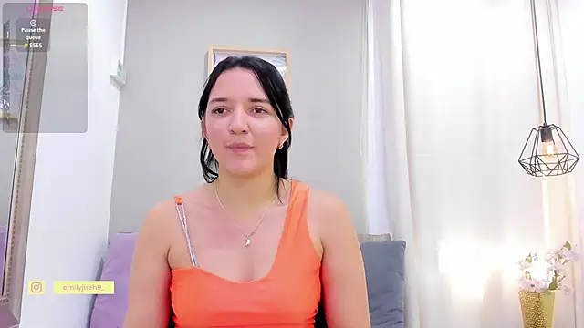 Snapshot of _EmilyJireh_ chatting on 01/13/25, 07:42  EmilyJireh  online show from 01/13/25, 07:42