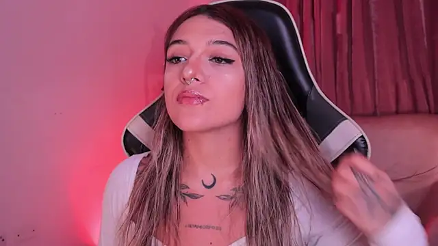 ashleyvalirya online show from 01/06/26, 04:05