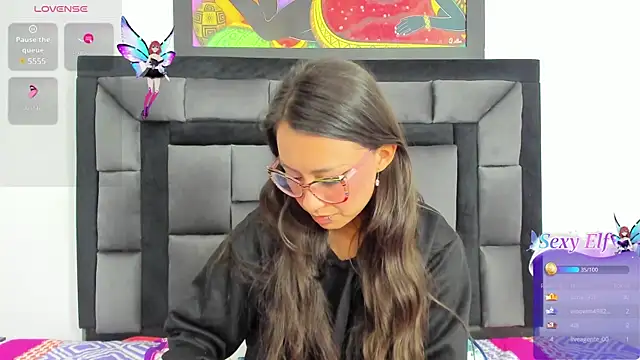 Snapshot of tatiana_valencia chatting on 01/10/25, 02:23 tatiana valencia online show from 01/10/25, 02:23