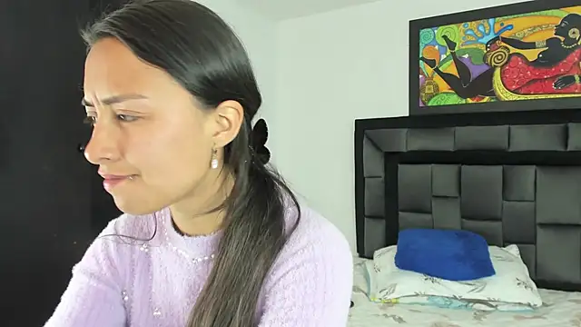 Snapshot of tatiana_valencia chatting on 02/25/25, 12:34 tatiana valencia online show from 02/25/25, 12:34