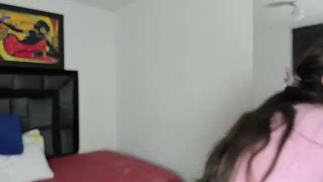 Snapshot of tatiana_valencia chatting on 03/05/25, 12:33 tatiana valencia online show from 03/05/25, 12:33