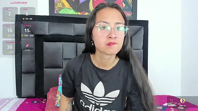 Snapshot of tatiana_valencia chatting on 03/10/25, 03:41 tatiana valencia online show from 03/10/25, 03:41