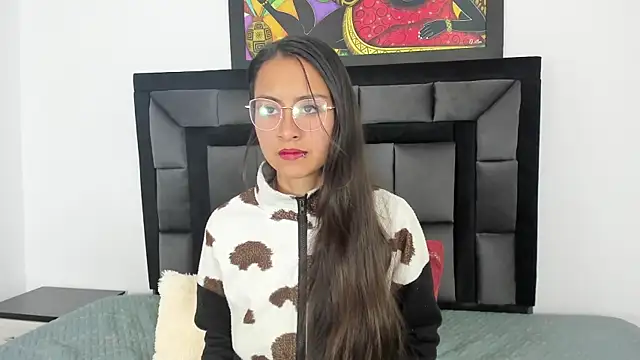 Snapshot of tatiana_valencia chatting on 03/19/25, 12:01 tatiana valencia online show from 03/19/25, 12:01