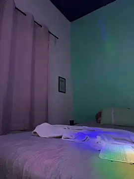 xMirana  online show from 03/26/26, 08:20