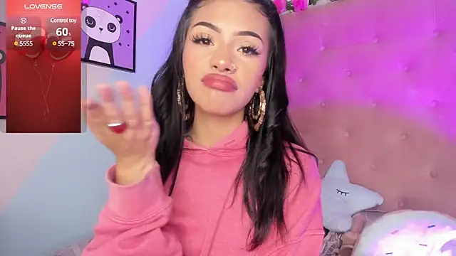 Snapshot of Giovanna_oliveira chatting on 02/23/25, 09:00 Giovanna oliveira online show from 02/23/25, 09:00