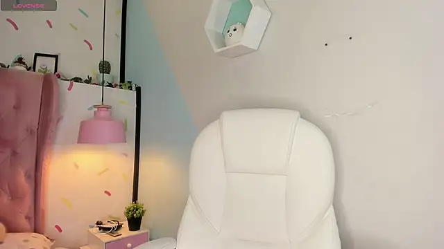 Snapshot of Giovanna_oliveira chatting on 02/25/25, 08:14 Giovanna oliveira online show from 02/25/25, 08:14