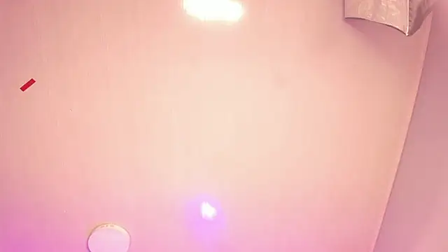 Snapshot of Giovanna_oliveira chatting on 02/28/25, 09:36 Giovanna oliveira online show from 02/28/25, 09:36