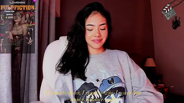 Snapshot of Giovanna_oliveira chatting on 10/21/25, 02:23 Giovanna oliveira online show from 10/21/25, 02:23