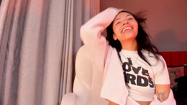 Giovanna oliveira online show from 03/06/26, 03:14