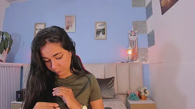 lyzzi smith01 online show from 01/28/25, 02:21