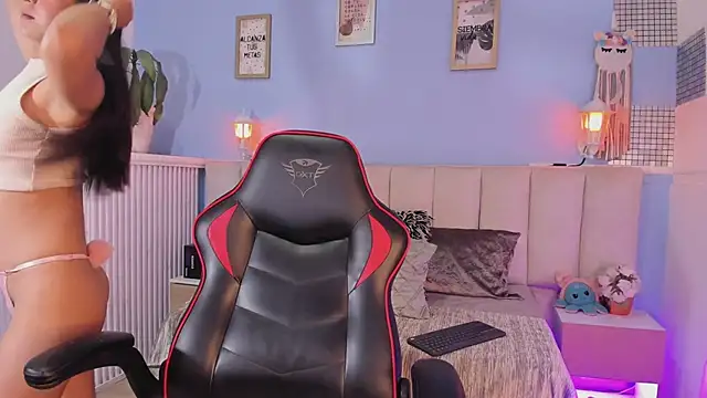 lyzzi smith01 online show from 01/28/25, 07:42