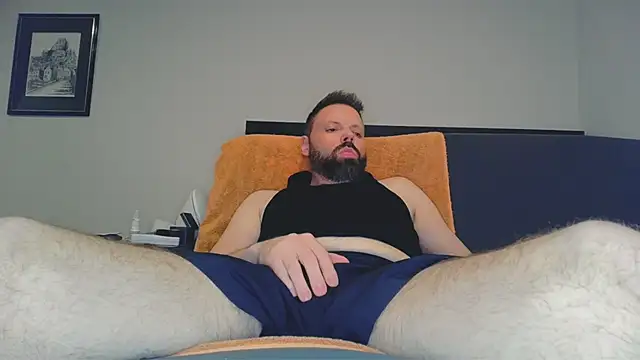 Snapshot of ExposureMakesMeHard chatting on 05/29/26, 01:14 ExposureMakesMeHard online show from 05/29/26, 01:14