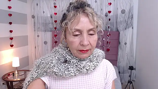 Snapshot of Afrodita_sg chatting on 03/17/25, 10:06 Afrodita sg online show from 03/17/25, 10:06