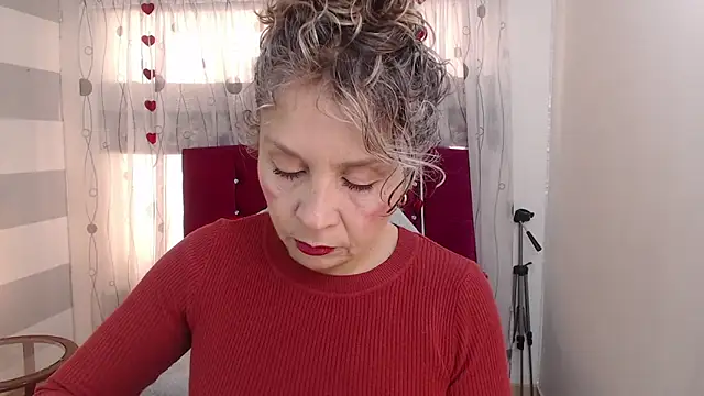 Snapshot of Afrodita_sg chatting on 10/25/25, 01:40 Afrodita sg online show from 10/25/25, 01:40