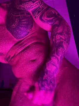 moody1996- online show from 02/04/25, 03:44