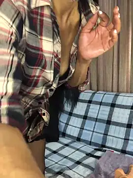 niccki3 online show from 01/21/25, 07:37