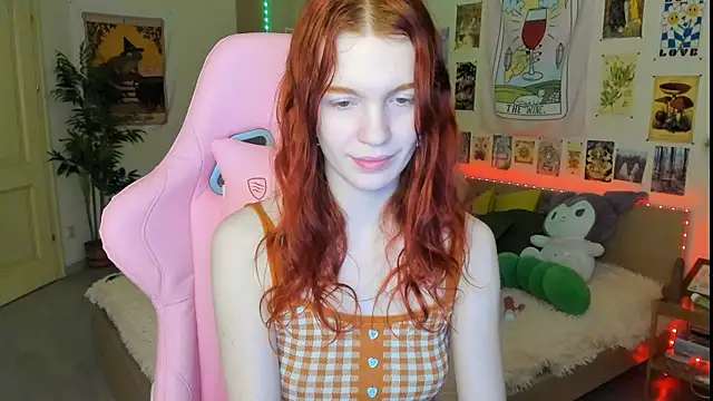 Snapshot of Sunny_Elly chatting on 03/06/25, 08:41 Sunny Elly online show from 03/06/25, 08:41