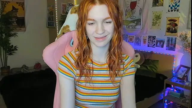 Snapshot of Sunny_Elly chatting on 03/21/25, 08:39 Sunny Elly online show from 03/21/25, 08:39