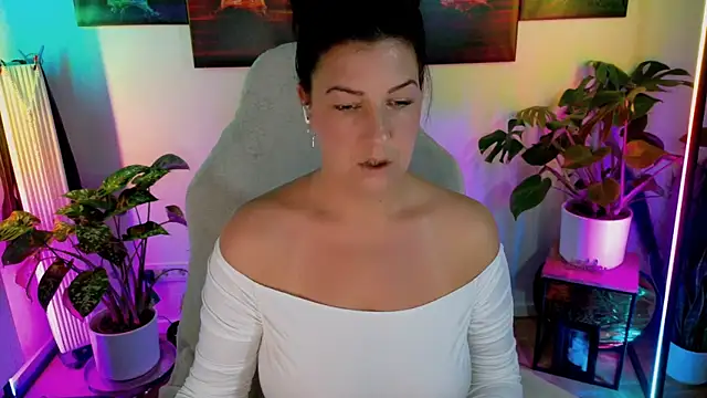 NatiLove35 online show from 02/04/26, 05:52