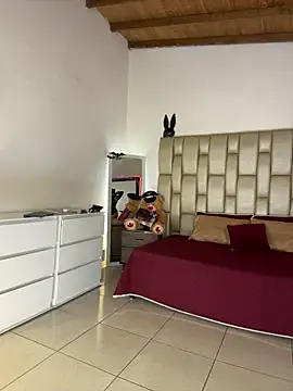 Alexa Miss online show from 10/28/25, 06:54