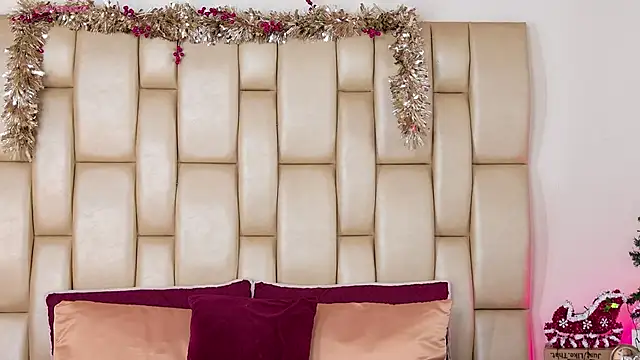 Snapshot of Alexa_Miss chatting on 12/20/25, 07:32 Alexa Miss online show from 12/20/25, 07:32