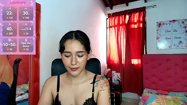 miley blue  online show from 10/30/25, 07:36