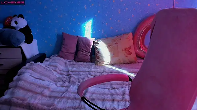 Snapshot of Traneba chatting on 02/20/26, 08:16 Traneba online show from 02/20/26, 08:16