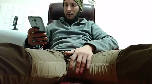 hardbigcock16 online show from 12/24/24, 10:33