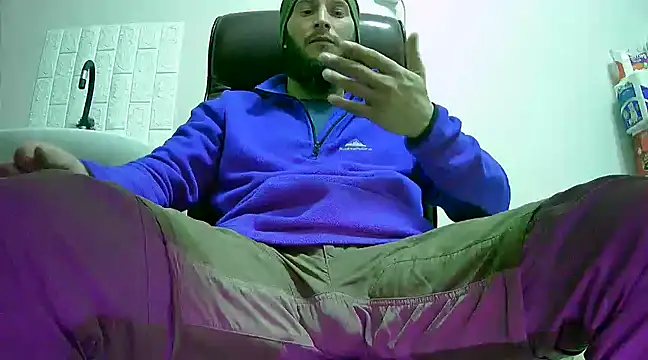 hardbigcock16 online show from 01/04/25, 02:04