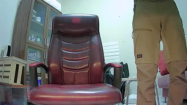 hardbigcock16 online show from 02/19/25, 09:50