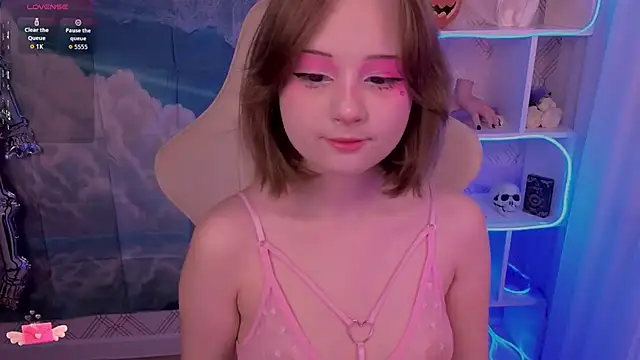 Mary uw online show from 10/30/25, 03:08