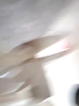 Snapshot of DRHO0017 chatting on 10/05/25, 01:09 DRHO0017 online show from 10/05/25, 01:09