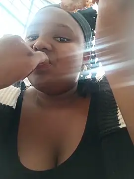 queenxdede online show from 06/13/26, 12:36
