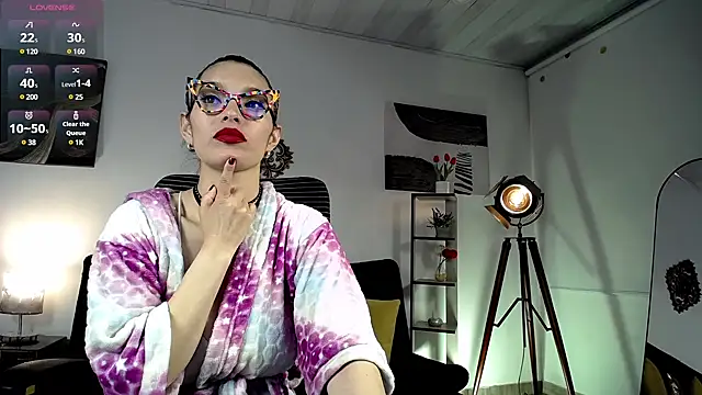 paulinabarnett- online show from 03/22/25, 11:42