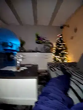 Snapshot of schlonzi81 chatting on 12/14/25, 09:08 schlonzi81 online show from 12/14/25, 09:08